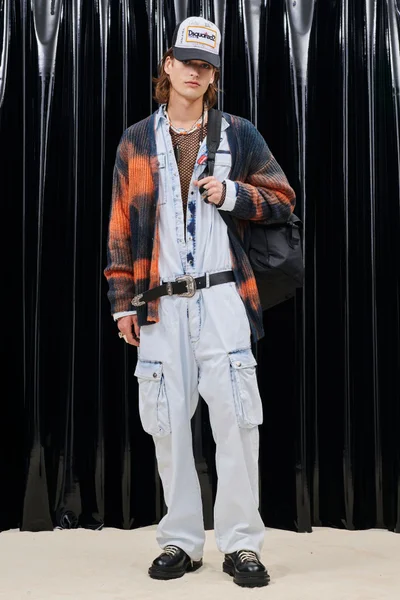 Look 11